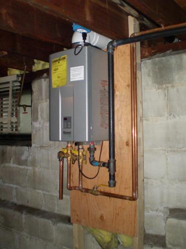 Rinnai tankless natural gas hot water heater installed in Melrose, MA